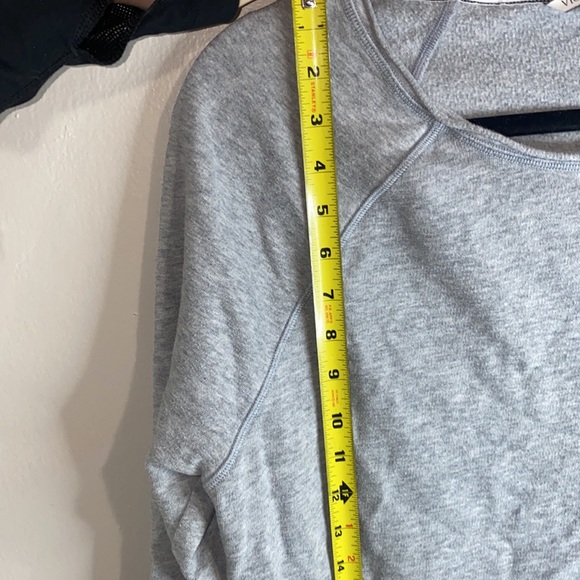 🦋Grey Victoria Secret 1/2 sleeved sweatshirt! - Picture 5 of 8